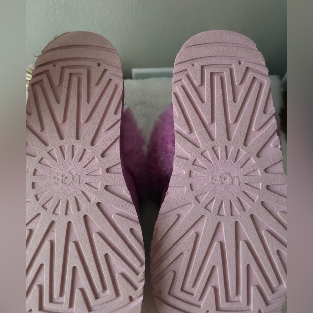 UGG Funkette Women’s 7 - Picture 2 of 4